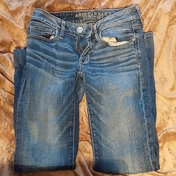 Ladies American Eagle Jeans - Picture 1 of 1